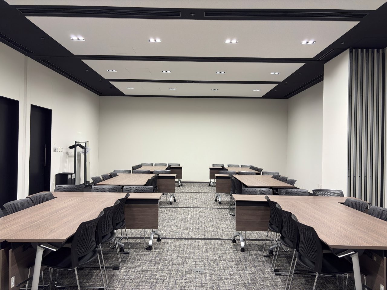 カンファレンス106+107（104㎡）